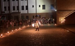 Magia ognia na zamkowym dziedzińcu. Za nami Działdowski Festiwal Ogniowy 2026