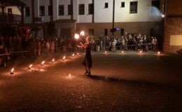 Magia ognia na zamkowym dziedzińcu. Za nami Działdowski Festiwal Ogniowy 2026
