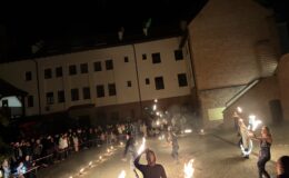 Magia ognia na zamkowym dziedzińcu. Za nami Działdowski Festiwal Ogniowy 2026