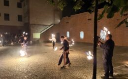 Magia ognia na zamkowym dziedzińcu. Za nami Działdowski Festiwal Ogniowy 2026