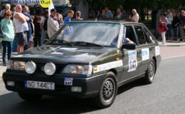 Rekordowa frekwencja i zabytkowe pojazdy. Za nami X jubileuszowy Zlot Pojazdów Zabytkowych i XI Jarmark w Działdowie