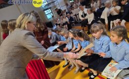 Uroczysty Dzień Edukacji Narodowej i ślubowanie pierwszoklasistów w działdowskiej „Jedynce”