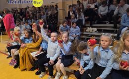 Uroczysty Dzień Edukacji Narodowej i ślubowanie pierwszoklasistów w działdowskiej „Jedynce”