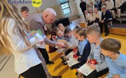 Uroczysty Dzień Edukacji Narodowej i ślubowanie pierwszoklasistów w działdowskiej „Jedynce”
