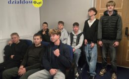 Szkoła życia i szczera rozmowa. Filip Chajzer spotkał się z młodzieżą w Działdowie
