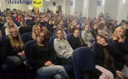 Szkoła życia i szczera rozmowa. Filip Chajzer spotkał się z młodzieżą w Działdowie