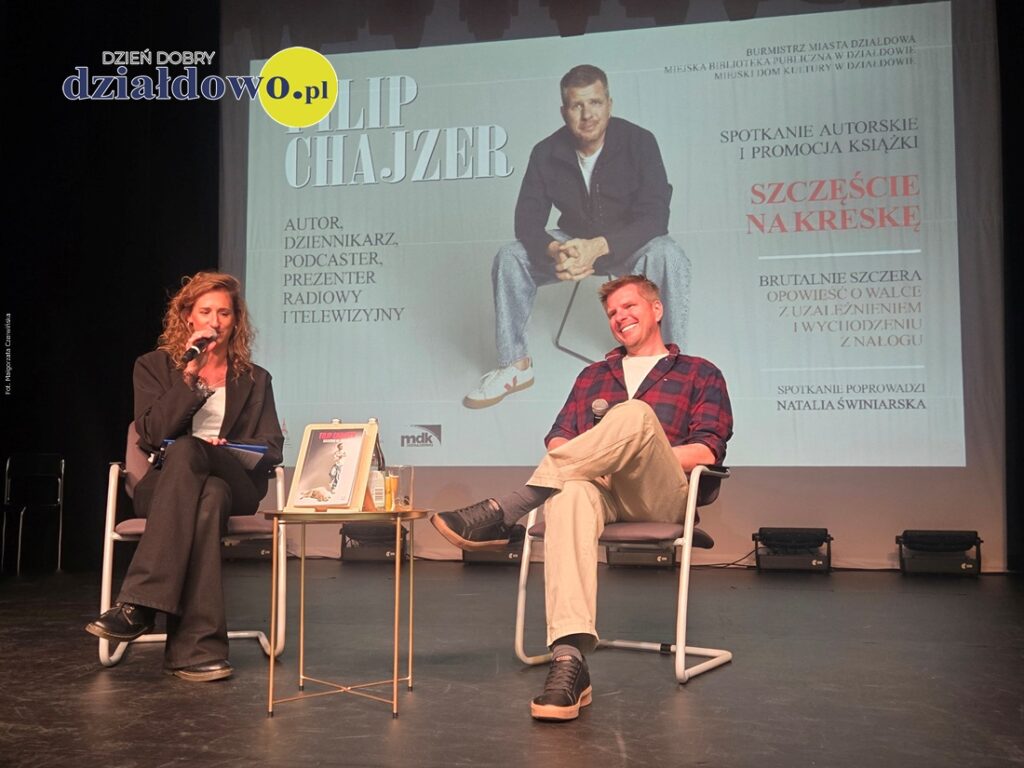 Natalia Świniarska i Filip Chajzer na scenie Miejskiego Domu Kultury w Działdowie