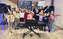 Blisko 50 uczestników na Warsztatach Wokalnych „Twórcze Działdowo”. Zajęcia poprowadziła Monika Mimi Wydrzyńska