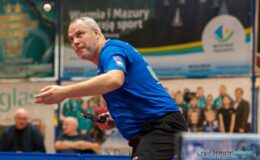Jiri Vrablik przy stole tenisowym / fot. KS Dekorglass