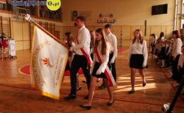 Wielki dzień w „Trójce”. Pierwszoklasiści oficjalnie włączeni w poczet uczniów Szkoły Podstawowej nr 3