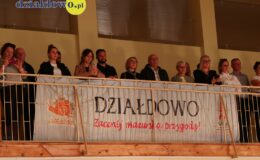 Wielki dzień w „Trójce”. Pierwszoklasiści oficjalnie włączeni w poczet uczniów Szkoły Podstawowej nr 3