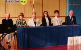 Wielki dzień w „Trójce”. Pierwszoklasiści oficjalnie włączeni w poczet uczniów Szkoły Podstawowej nr 3
