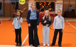Uroczysty Dzień Edukacji Narodowej i ślubowanie pierwszoklasistów w działdowskiej „Jedynce”