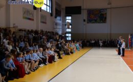 Uroczysty Dzień Edukacji Narodowej i ślubowanie pierwszoklasistów w działdowskiej „Jedynce”