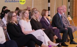 Uroczysty Dzień Edukacji Narodowej i ślubowanie pierwszoklasistów w działdowskiej „Jedynce”