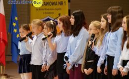 Uroczysty Dzień Edukacji Narodowej i ślubowanie pierwszoklasistów w działdowskiej „Jedynce”