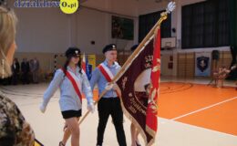 Uroczysty Dzień Edukacji Narodowej i ślubowanie pierwszoklasistów w działdowskiej „Jedynce”