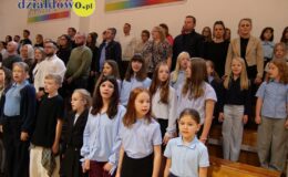 Uroczysty Dzień Edukacji Narodowej i ślubowanie pierwszoklasistów w działdowskiej „Jedynce”