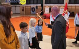 Uroczysty Dzień Edukacji Narodowej i ślubowanie pierwszoklasistów w działdowskiej „Jedynce”