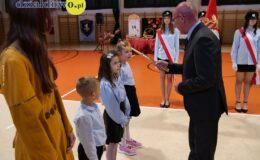 Uroczysty Dzień Edukacji Narodowej i ślubowanie pierwszoklasistów w działdowskiej „Jedynce”