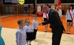 Uroczysty Dzień Edukacji Narodowej i ślubowanie pierwszoklasistów w działdowskiej „Jedynce”