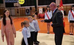 Uroczysty Dzień Edukacji Narodowej i ślubowanie pierwszoklasistów w działdowskiej „Jedynce”