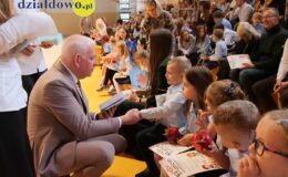 Uroczysty Dzień Edukacji Narodowej i ślubowanie pierwszoklasistów w działdowskiej „Jedynce”