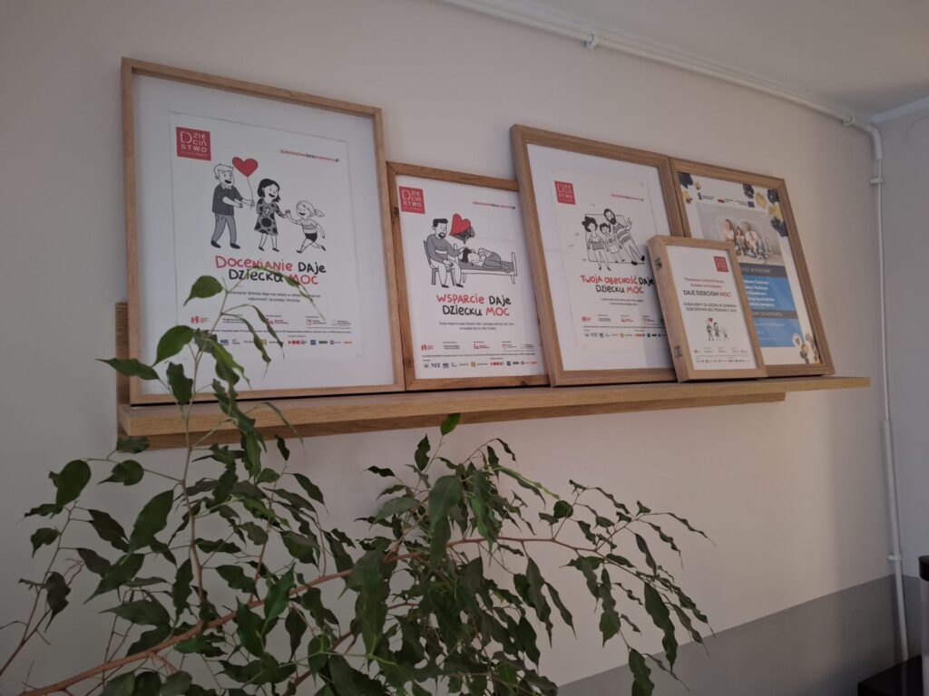 grafiki do budowania "Dzieciństwa Mocy" Powiatowe Centrum Pomocy Rodzinie w Działdowie